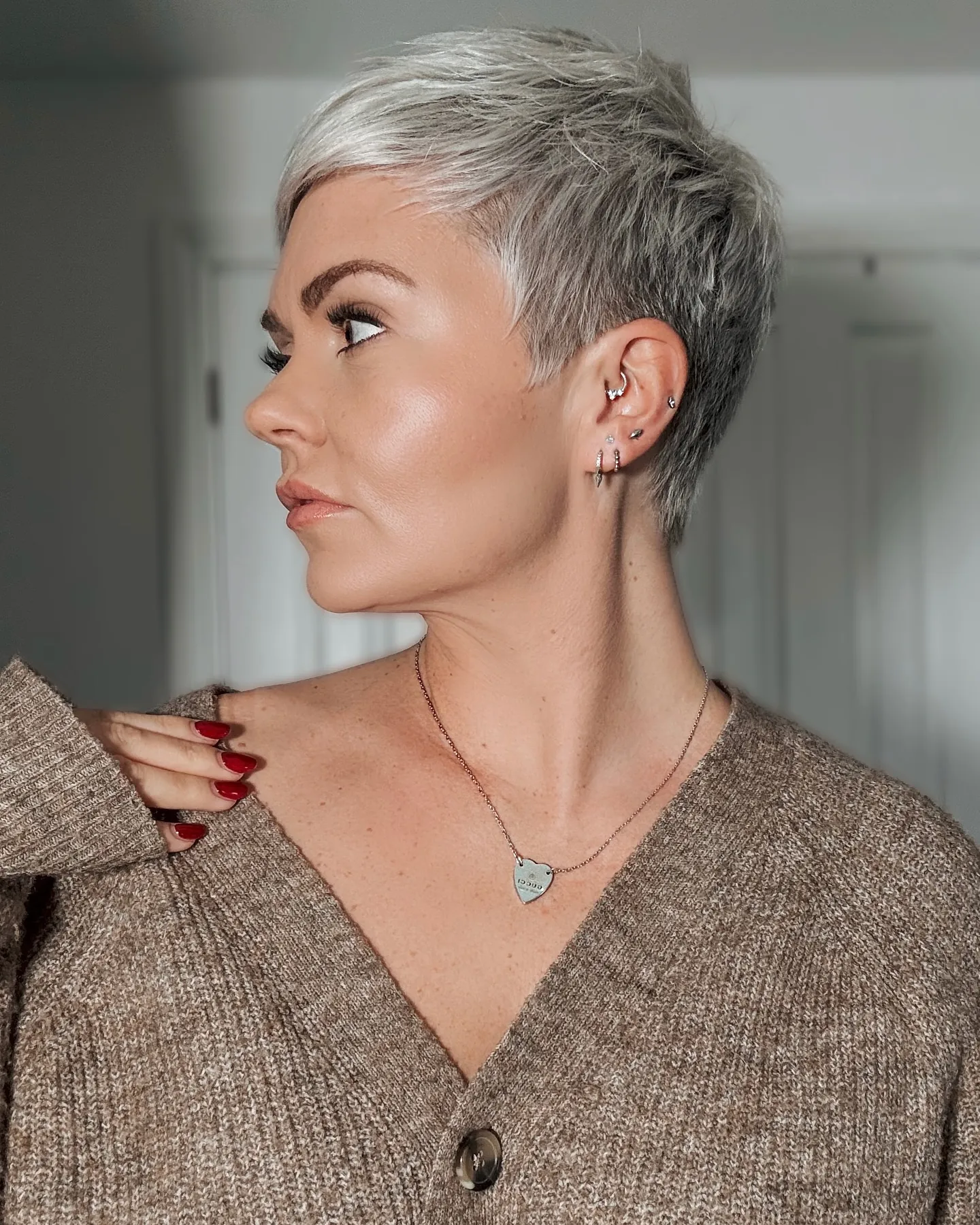 voluminous textured pixie