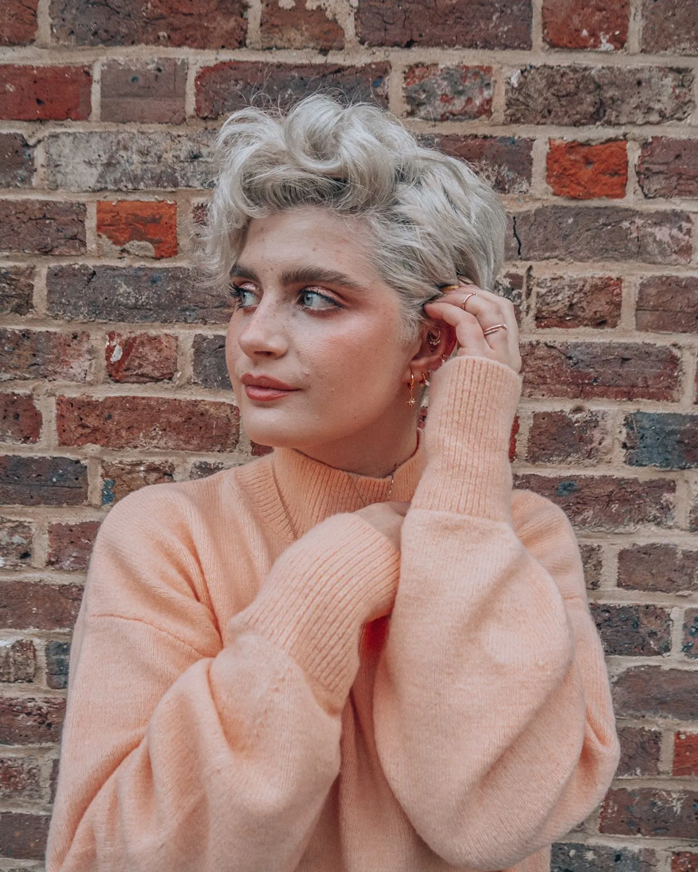 textured-pixie-haircuts