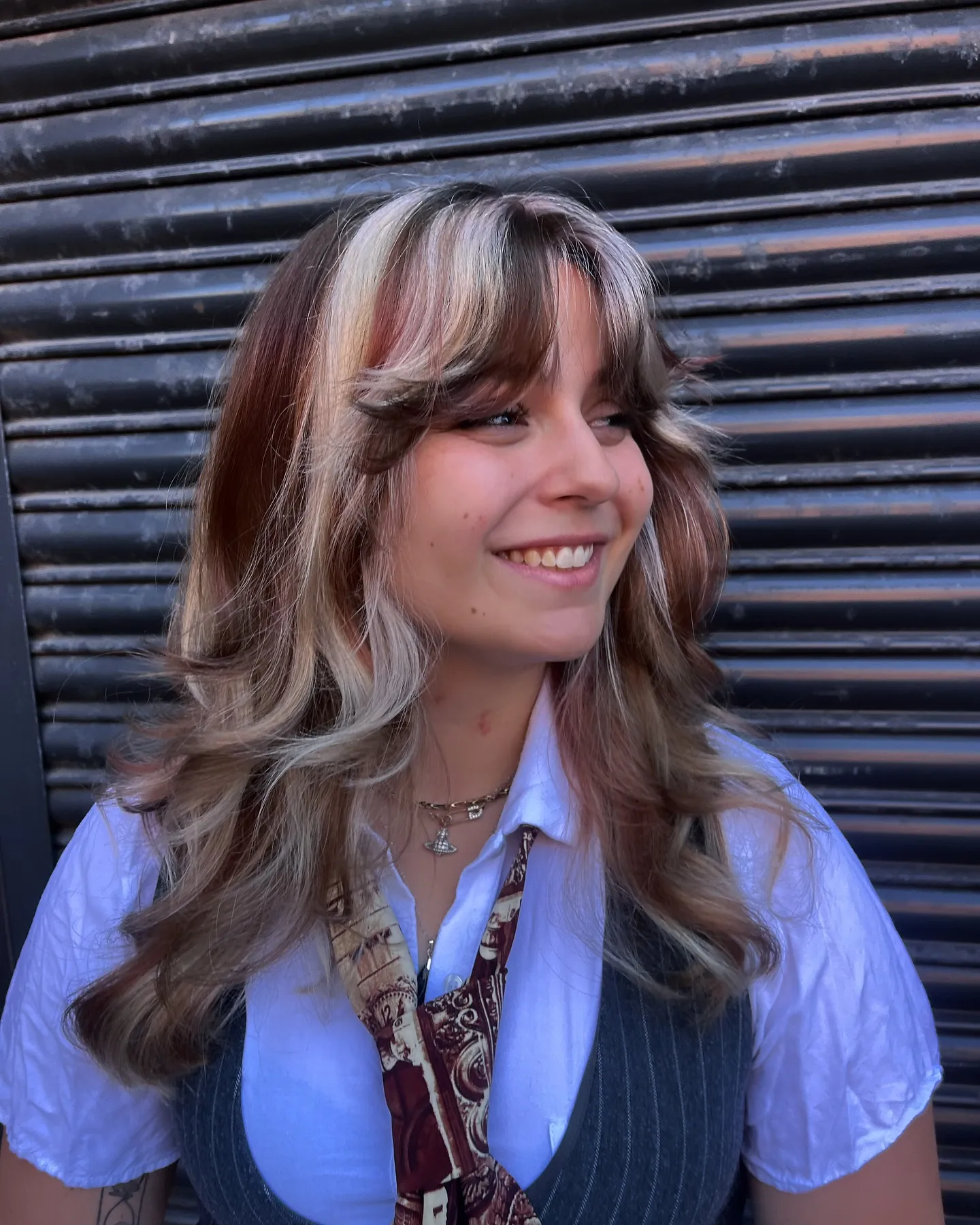 chunky highlight layers Y2K hairstyle