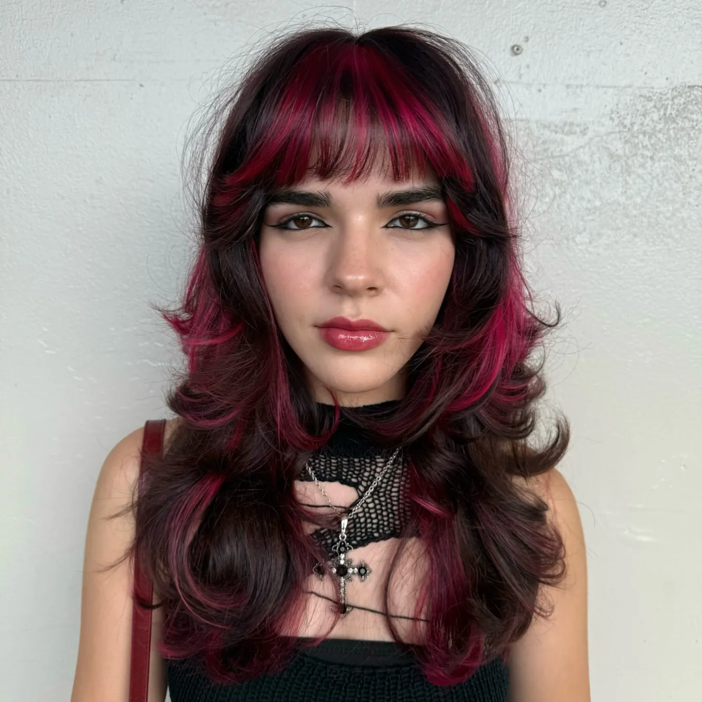bright peekaboo layers Y2K hairstyle